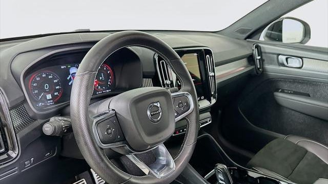 2021 Volvo XC40 T5 R-Design