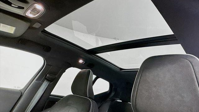2021 Volvo XC40 T5 R-Design