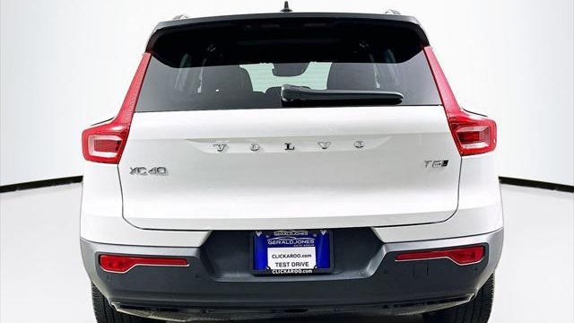 2021 Volvo XC40 T5 R-Design