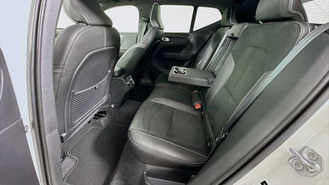 2021 Volvo XC40 T5 R-Design