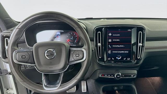 2021 Volvo XC40 T5 R-Design