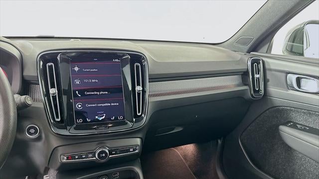 2021 Volvo XC40 T5 R-Design