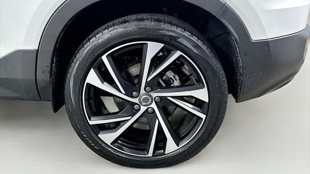 2021 Volvo XC40 T5 R-Design