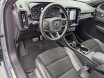 2021 XC40 Thumbnail 3