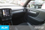 2022 XC40 Thumbnail 16