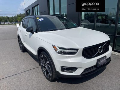 2022 Volvo XC40 AWD T5 R-Design 4DR SUV
