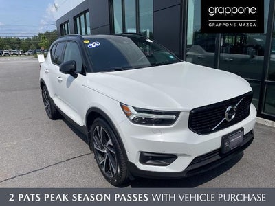 Photo of a 2022 Volvo XC40 AWD T5 R-Design 4DR SUV for sale
