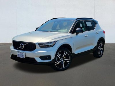 Photo of a 2019 Volvo XC40 AWD T5 R-Design 4DR SUV for sale
