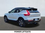2019 XC40 Thumbnail 3