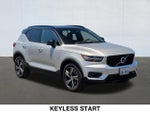 2019 XC40 Thumbnail 7