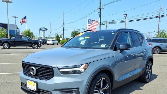 2020 Volvo XC40 T5 R-Design