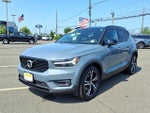 2020 XC40 Thumbnail 3