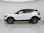 2022 XC40 Thumbnail 3