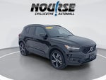 2022 XC40 Thumbnail 2