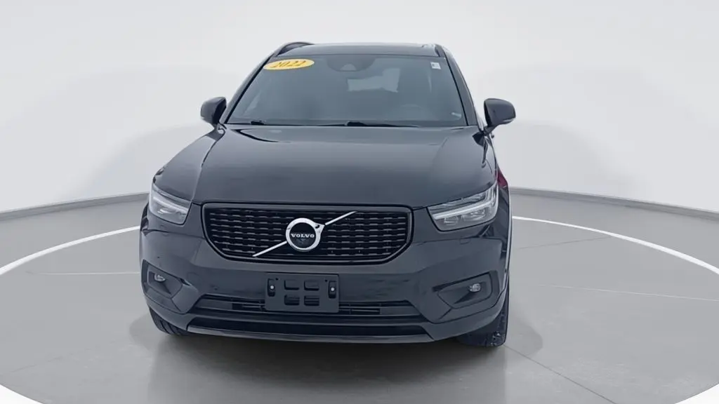 2022 Volvo XC40 T5 R-Design
