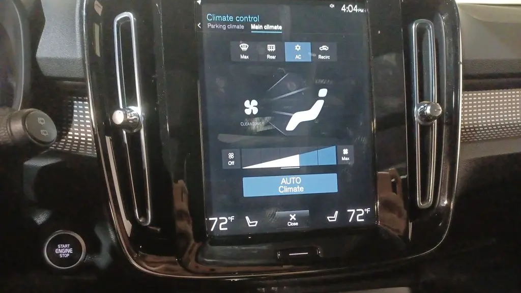 2022 Volvo XC40 T5 R-Design