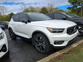 2022 Volvo XC40 with Crystal White Metallic Exterior