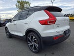 2022 XC40 Thumbnail 4