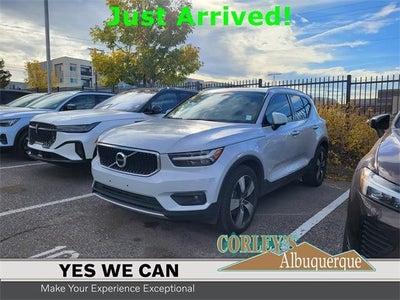 Photo of a 2020 Volvo XC40 AWD T5 R-Design 4DR SUV for sale