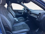 2021 XC40 Thumbnail 4