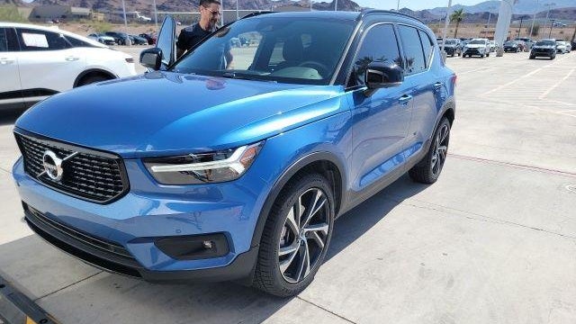 Preowned 2021 Volvo XC40 T5 R-Design for Sale