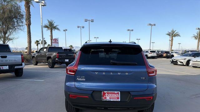 2021 Volvo XC40 T5 R-Design