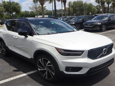 Photo of a 2022 Volvo XC40 AWD T5 R-Design 4DR SUV for sale