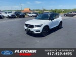 2022 XC40 Thumbnail 1