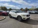2019 XC40 Thumbnail 4