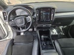 2019 XC40 Thumbnail 10