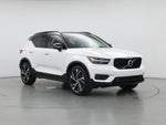 2021 XC40 Thumbnail 1