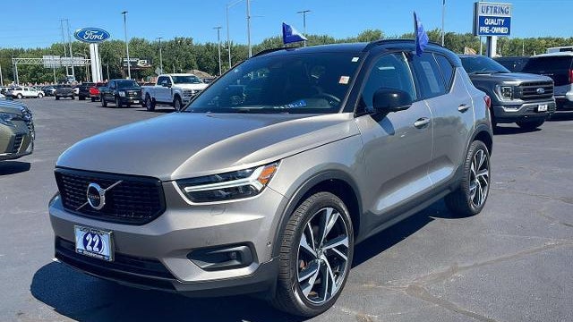 Preowned 2022 Volvo XC40 T5 R-Design for Sale