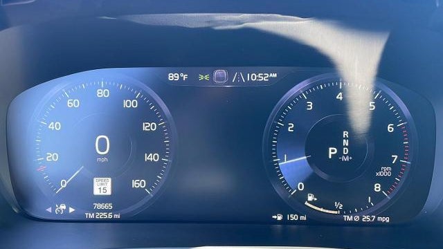 2022 Volvo XC40 T5 R-Design
