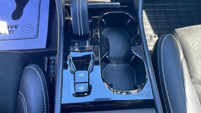 2022 Volvo XC40 T5 R-Design
