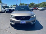 2022 XC40 Thumbnail 8