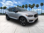 2019 XC40 Thumbnail 2