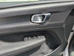 2019 XC40 Thumbnail 15