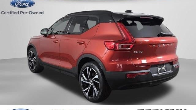 2021 Volvo XC40 T5 R-Design