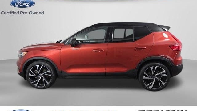 2021 Volvo XC40 T5 R-Design