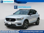 2021 XC40 Thumbnail 1