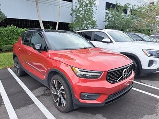2019 Volvo XC40 with Fusion Red Metallic Exterior