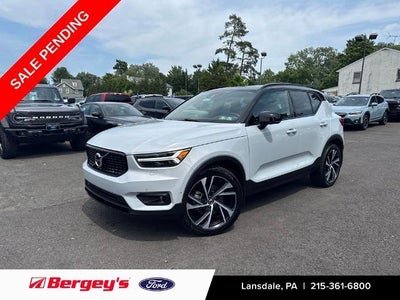 Photo of a 2020 Volvo XC40 AWD T5 R-Design 4DR SUV for sale