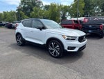 2020 XC40 Thumbnail 3