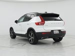 2020 XC40 Thumbnail 2