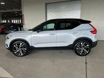 2021 XC40 Thumbnail 2