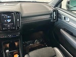 2021 XC40 Thumbnail 11