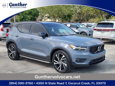 Photo of a 2022 Volvo XC40 AWD T5 R-Design 4DR SUV for sale