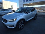 2019 XC40 Thumbnail 3