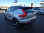 2019 XC40 Thumbnail 5