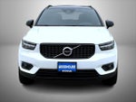 2020 XC40 Thumbnail 2
